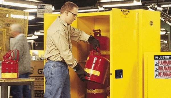 Chemical-Storage-Cabinet