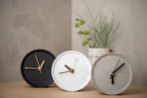 The Ultimate Showdown: Finding the Perfect Table Clock for Your Desk